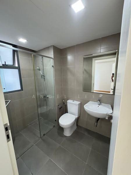 Kediaman Servis untuk Dijual di Southern Marina Residences - Angel Lee - Bathroom - PropertyGuru.com.my