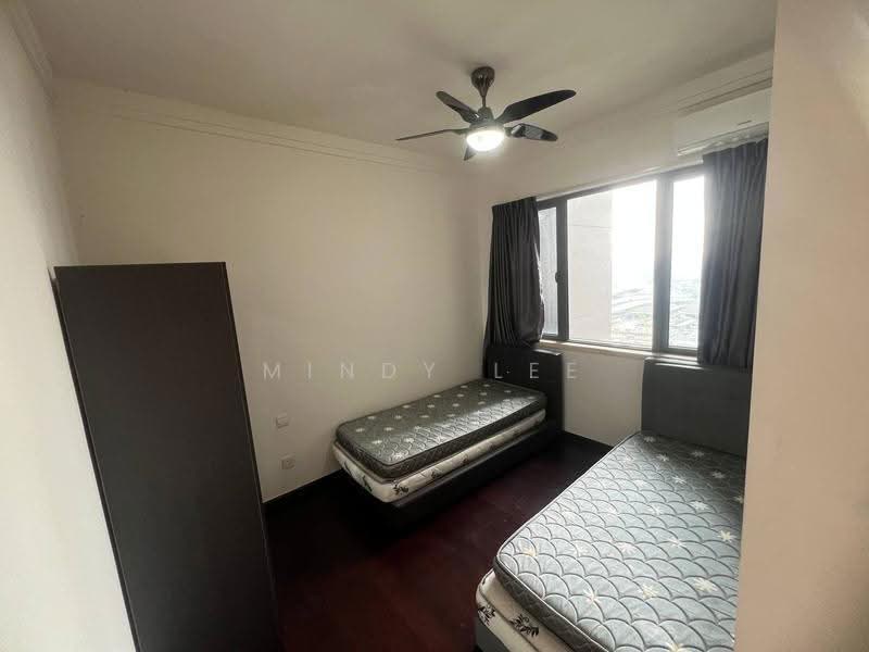 Kediaman Servis untuk Dijual di R&F Princess Cove Phase 1 - Mindy Lee - Bedroom - PropertyGuru.com.my