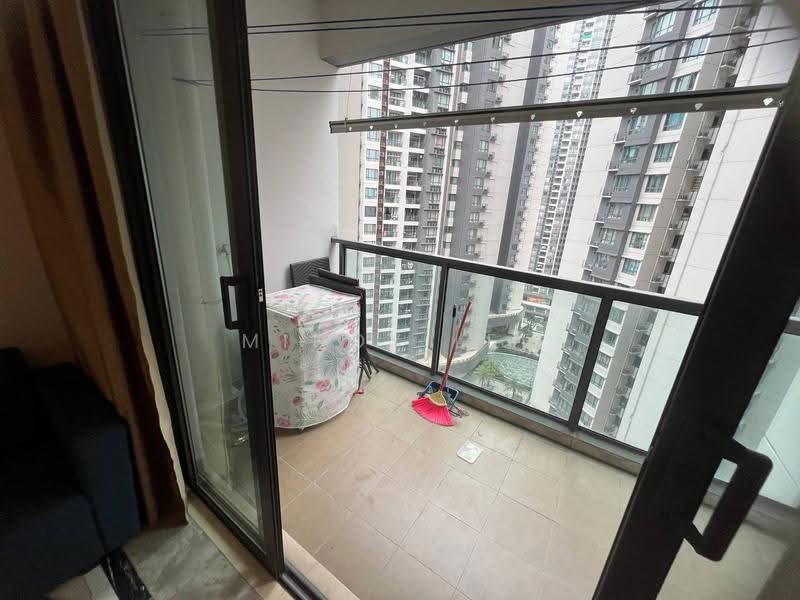 Kediaman Servis untuk Dijual di R&F Princess Cove Phase 1 - Mindy Lee - Balcony - PropertyGuru.com.my
