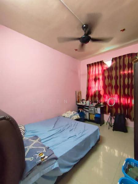 Pangsapuri untuk Dijual di Kipark Apartment - Justin Kong - Bedroom - PropertyGuru.com.my