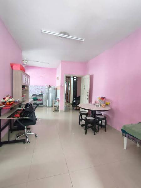 Pangsapuri untuk Dijual di Kipark Apartment - Justin Kong - Living Room - PropertyGuru.com.my
