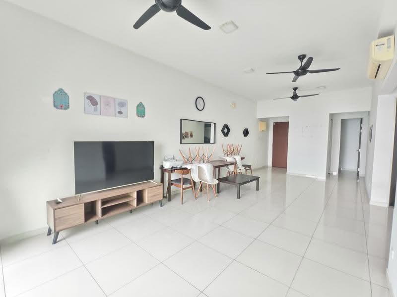 Kediaman Servis untuk Disewa di City of Green - Hetha Chan - Living Room - PropertyGuru.com.my