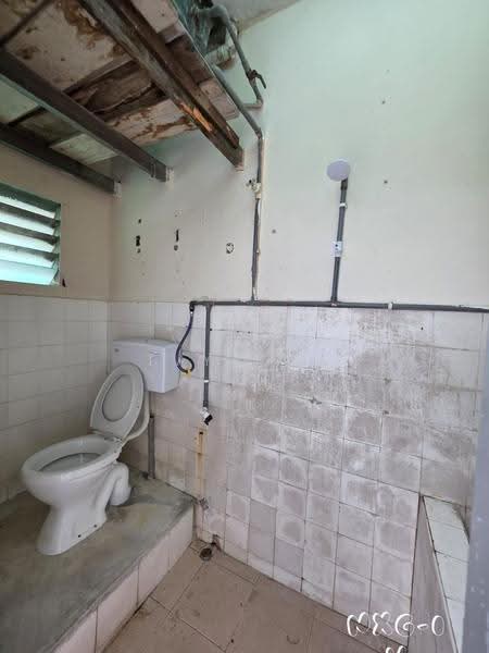 2-storey Terraced House for Rent in Port Klang (Pelabuhan Klang) (Selangor) - Ivy Por - Bathroom - PropertyGuru.com.my