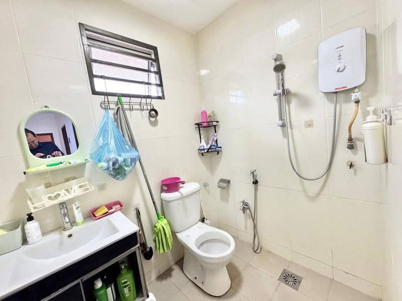 2-storey Terraced House for Sale in Taman Tasik Puchong (Puchong) - Hazeman Omar - Bathroom - PropertyGuru.com.my
