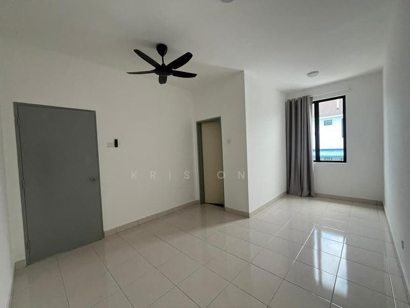 2-storey Terraced House for Rent in Taman Austin Duta (Tebrau) - Kris Ong - Living Room - PropertyGuru.com.my