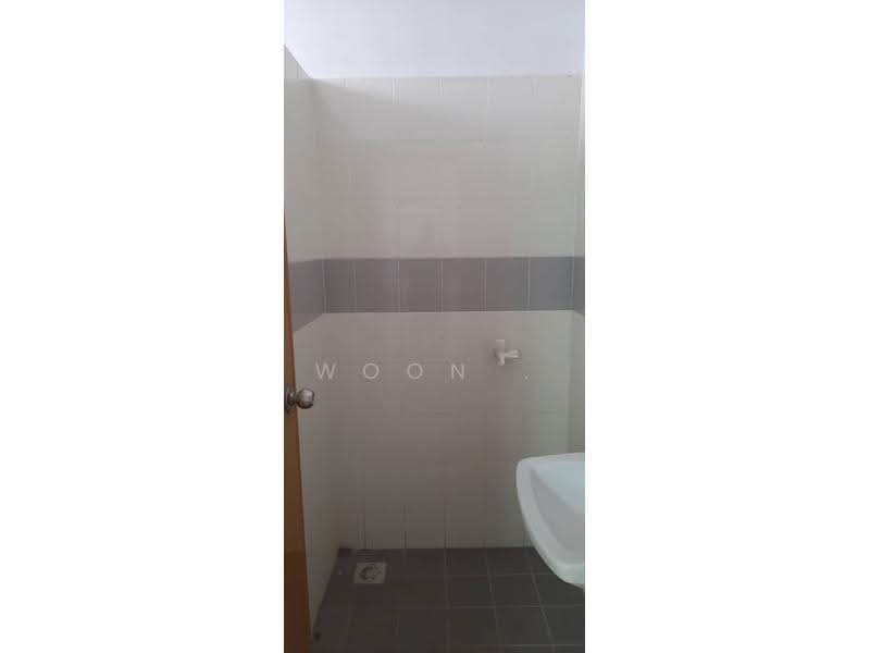 Shop for Rent in Tangga Batu (Melaka) - Woon . - Bathroom - PropertyGuru.com.my