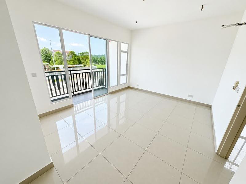 Rumah Kluster untuk Dijual di M Residence 2 (Rawang) - Lucas Loh - Balcony - PropertyGuru.com.my