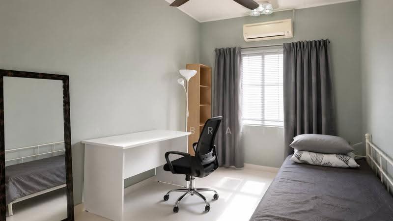 Rumah Teres 2-Tingkat untuk Dijual di Taman Prima Saujana (Kajang) - Azli Ibrahim - Bedroom - PropertyGuru.com.my