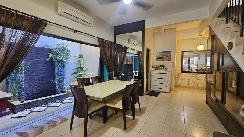 Rumah Teres 2.5-Tingkat untuk Dijual di Taman Bukit Prima (Cheras) - Michelle Siow - Dining Room - PropertyGuru.com.my