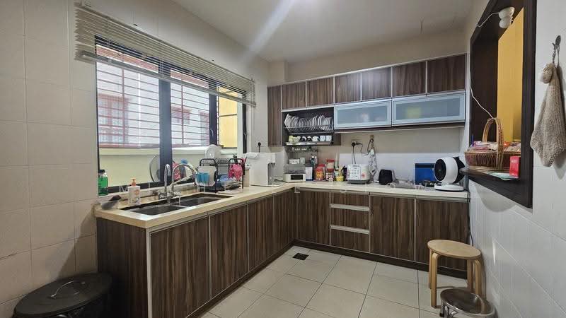 Rumah Teres 2.5-Tingkat untuk Dijual di Taman Bukit Prima (Cheras) - Michelle Siow - Kitchen - PropertyGuru.com.my