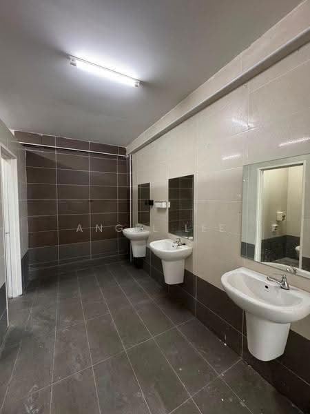 Semi-D Factory for Rent in Eco Business Park 1 (Johor Bahru) - Angel Lee - Bathroom - PropertyGuru.com.my