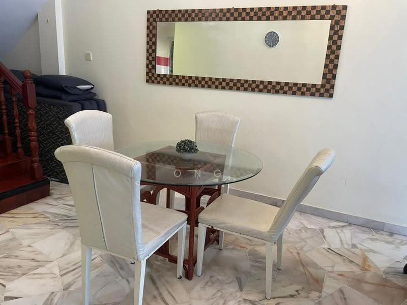 Pangsapuri untuk Dijual di Glory Beach Resort - Ong Jia Hui - Dining Room - PropertyGuru.com.my