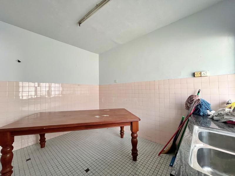 Rumah Teres 2-Tingkat untuk Dijual di Taman Minang (Cheras) - Hetha Chan - Kitchen - PropertyGuru.com.my
