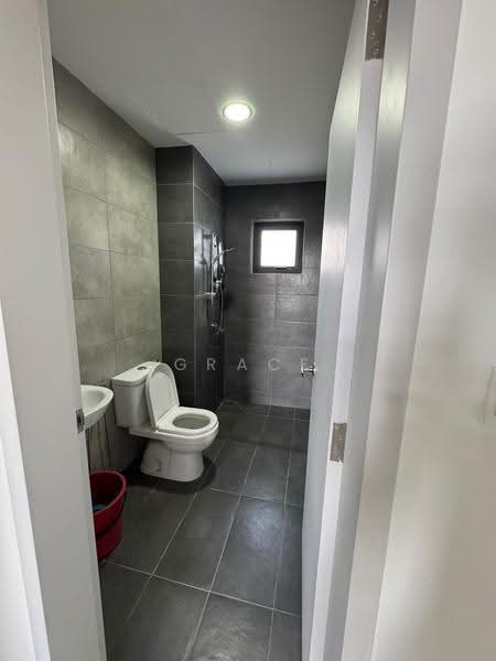 Kediaman Servis untuk Disewa di The Amber Residence @ TwentyFive.7 - Grace Lai - Bathroom - PropertyGuru.com.my