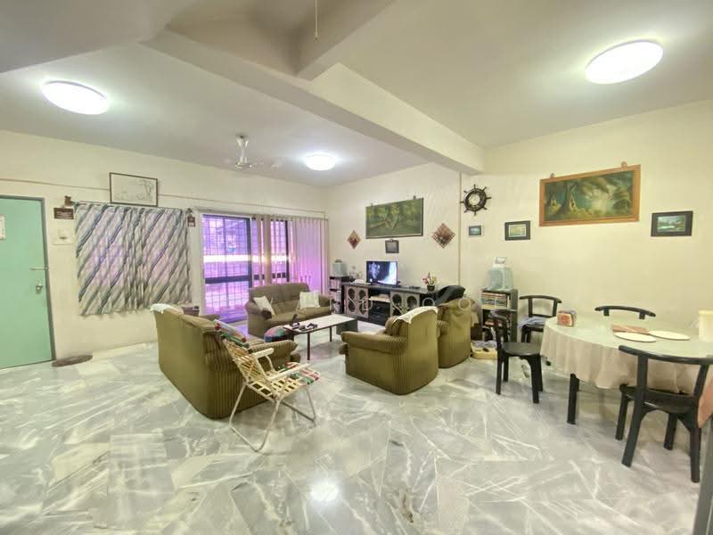 2-storey Terraced House for Sale in Ampang Jaya (Ampang) - Edward Ooi - Living Room - PropertyGuru.com.my