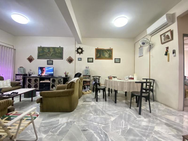 2-storey Terraced House for Sale in Ampang Jaya (Ampang) - Edward Ooi - Living Room - PropertyGuru.com.my