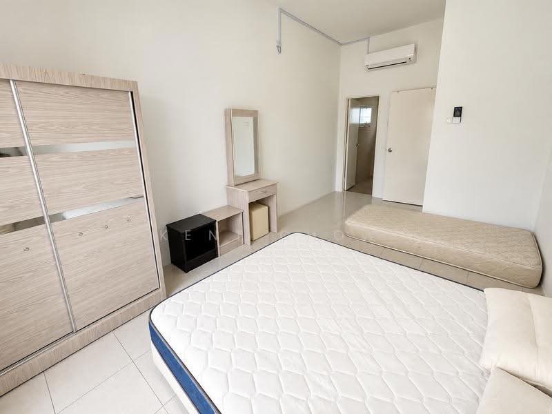Kondominium untuk Disewa di Casa Idaman 2 - Kent Chow - Bedroom - PropertyGuru.com.my