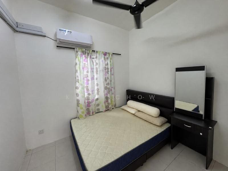 Kondominium untuk Disewa di Casa Idaman 2 - Kent Chow - Bedroom - PropertyGuru.com.my