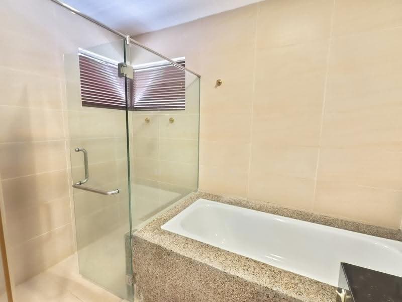 Rumah Berkembar untuk Dijual di KL City Centre (Kuala Lumpur) - Hetha Chan - Bathroom - PropertyGuru.com.my