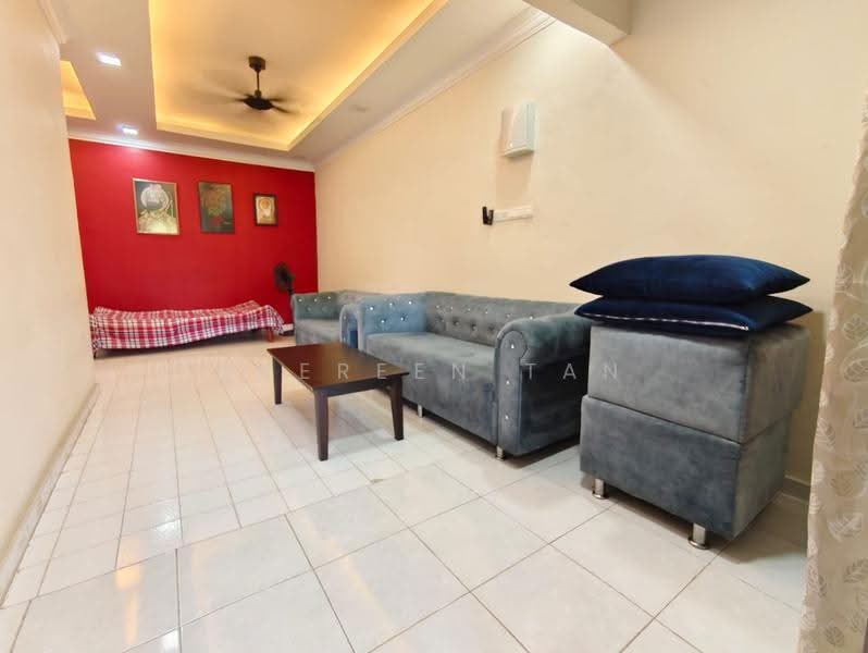 1-storey Terraced House for Sale in Port Klang (Pelabuhan Klang) (Selangor) - Shereen Tan - Living Room - PropertyGuru.com.my