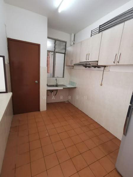 Pangsapuri untuk Dijual di D'shire Villa - Warren Lim - Kitchen - PropertyGuru.com.my
