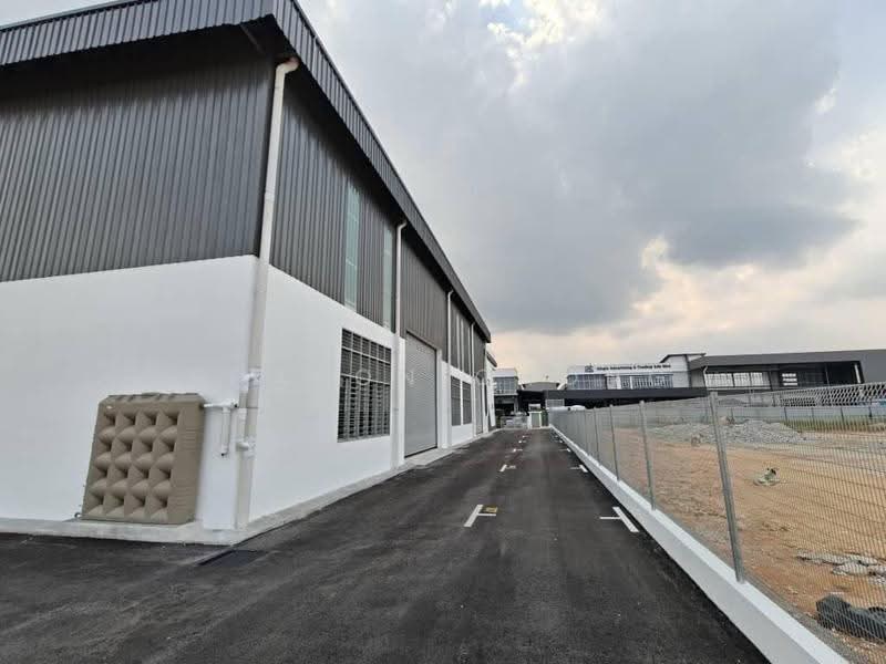 Semi-D Factory for Rent in Senai (Kulai) - Sharon Chong - Exterior - PropertyGuru.com.my