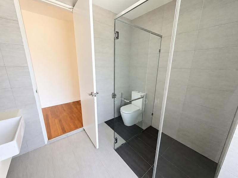 Semi-Detached House for Sale in Bandar Seri Coalfields (Sungai Buloh) - Lucas Loh - Bathroom - PropertyGuru.com.my