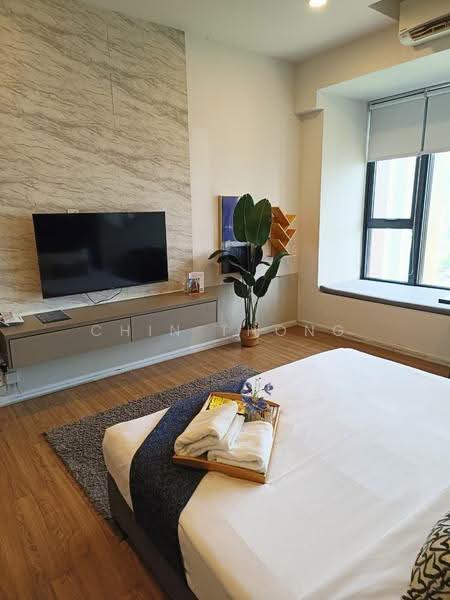 Kediaman Servis untuk Dijual di Ceylonz Suites - Chin Thong Pan - Bedroom - PropertyGuru.com.my