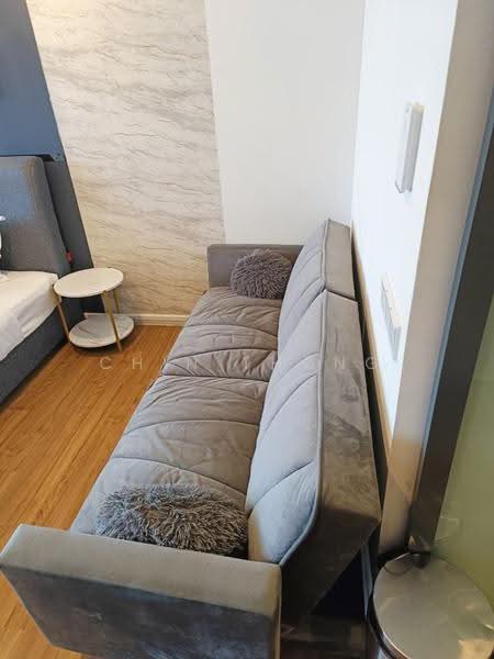 Kediaman Servis untuk Dijual di Ceylonz Suites - Chin Thong Pan - Living Room - PropertyGuru.com.my