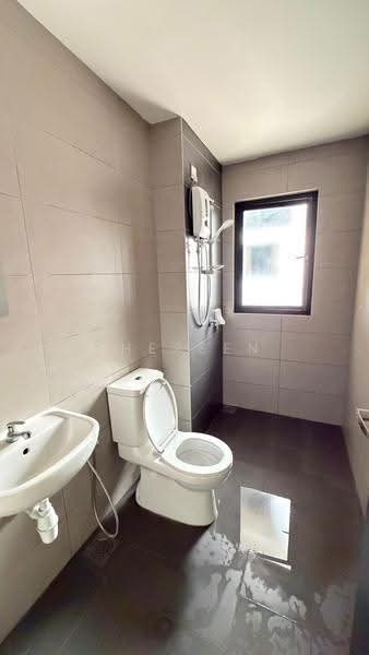Service Residence for Rent at Yale Suites @ EduSentral - Shereen Tan - Bathroom - PropertyGuru.com.my