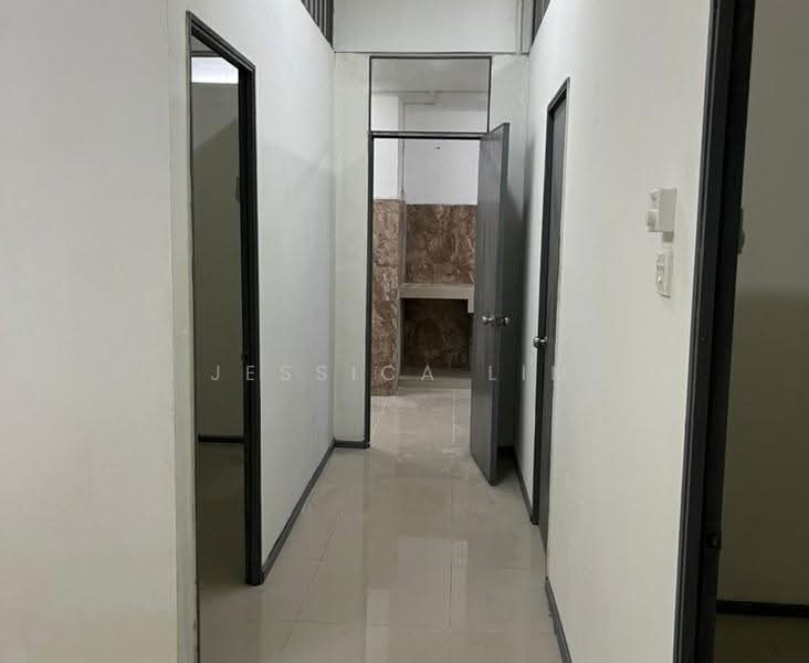 Shop / Office untuk Dijual di Kepong (Kuala Lumpur) - Jessica Lim - Corridor - PropertyGuru.com.my