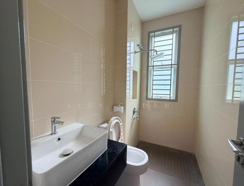 Semi-Detached House for Sale in Taman Nusa Idaman (Iskandar Puteri (Nusajaya)) - Alex Cheah - Bathroom - PropertyGuru.com.my
