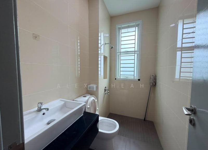 Semi-Detached House for Sale in Taman Nusa Idaman (Iskandar Puteri (Nusajaya)) - Alex Cheah - Bathroom - PropertyGuru.com.my
