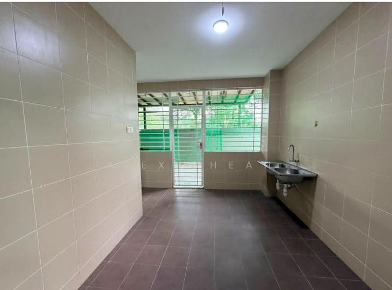 Semi-Detached House for Sale in Taman Nusa Idaman (Iskandar Puteri (Nusajaya)) - Alex Cheah - Kitchen - PropertyGuru.com.my
