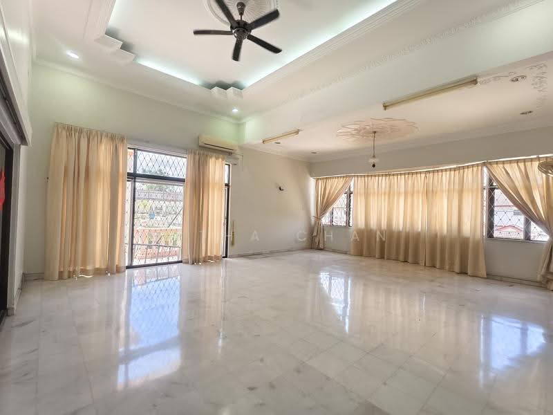 Bungalow House untuk Disewa di Taman Taynton View (Cheras) - Hetha Chan - Living Room - PropertyGuru.com.my