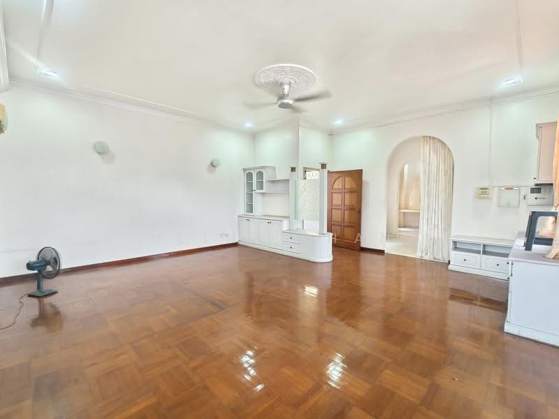 Bungalow House untuk Disewa di Taman Taynton View (Cheras) - Hetha Chan - Living Room - PropertyGuru.com.my