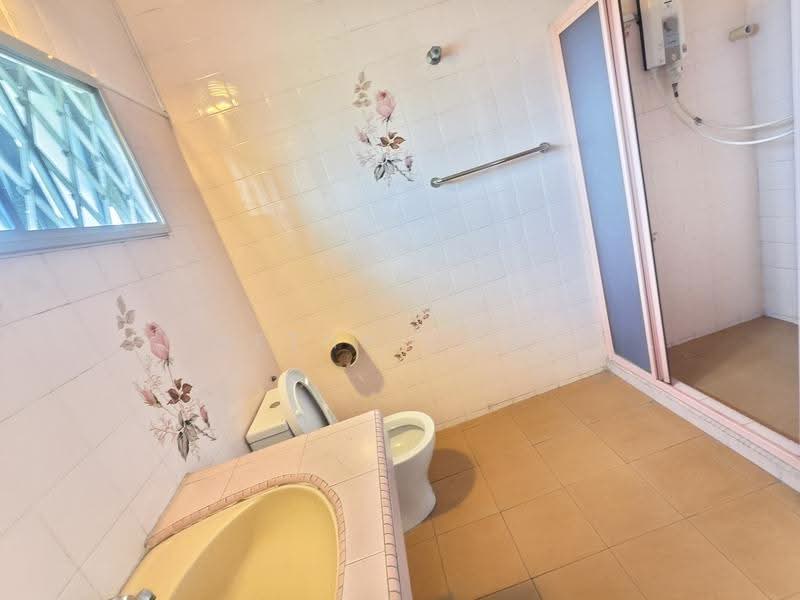 Bungalow House untuk Disewa di Taman Taynton View (Cheras) - Hetha Chan - Bathroom - PropertyGuru.com.my