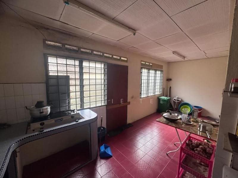 Rumah Teres 2-Tingkat untuk Dijual di Kangkar Pulai (Skudai) - Paggie Tee - Kitchen - PropertyGuru.com.my