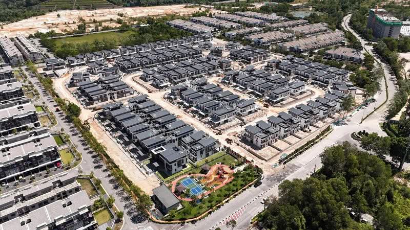 Semi-Detached House for Sale in Bandar Puteri Bangi (Bangi) - Dennis Saw - Exterior - PropertyGuru.com.my