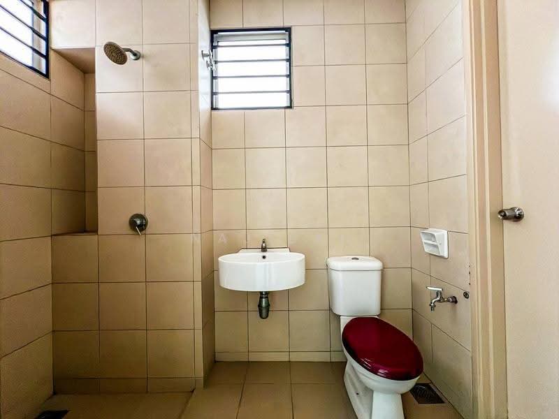 Rumah Teres 3-Tingkat untuk Dijual di Bandar Botanic (Klang) - Najibah Sahari - Bathroom - PropertyGuru.com.my