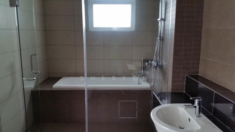 Semi-Detached House for Sale in Ambang Botanic (Klang) - Shereen Tan - Bathroom - PropertyGuru.com.my