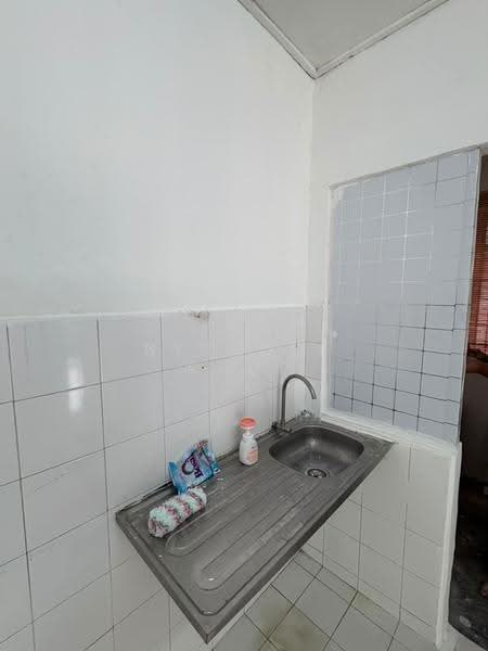Pangsapuri untuk Disewa di Desa Dua Aman Puri - Nichole Khor - Kitchen - PropertyGuru.com.my