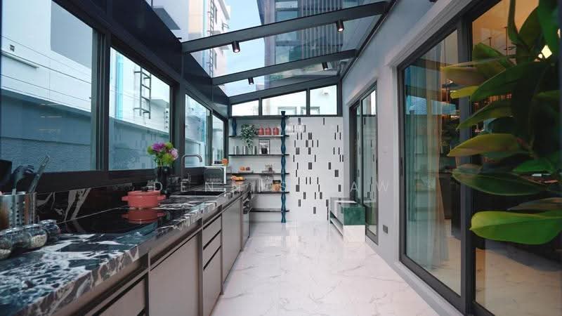 Rumah Teres 2-Tingkat untuk Dijual di Semenyih (Selangor) - Dennis Saw - Kitchen - PropertyGuru.com.my