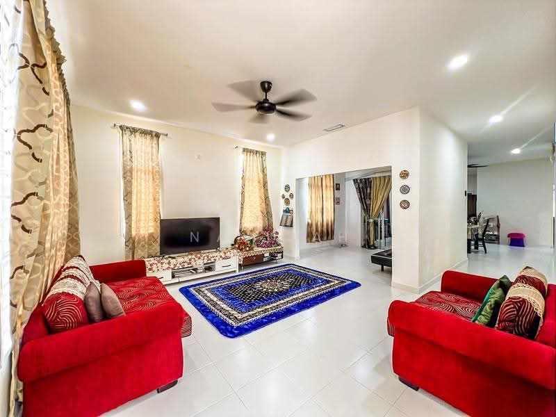 Bungalow House for Sale in Mahkota Hills (Lenggeng) - Najibah Sahari - Living Room - PropertyGuru.com.my
