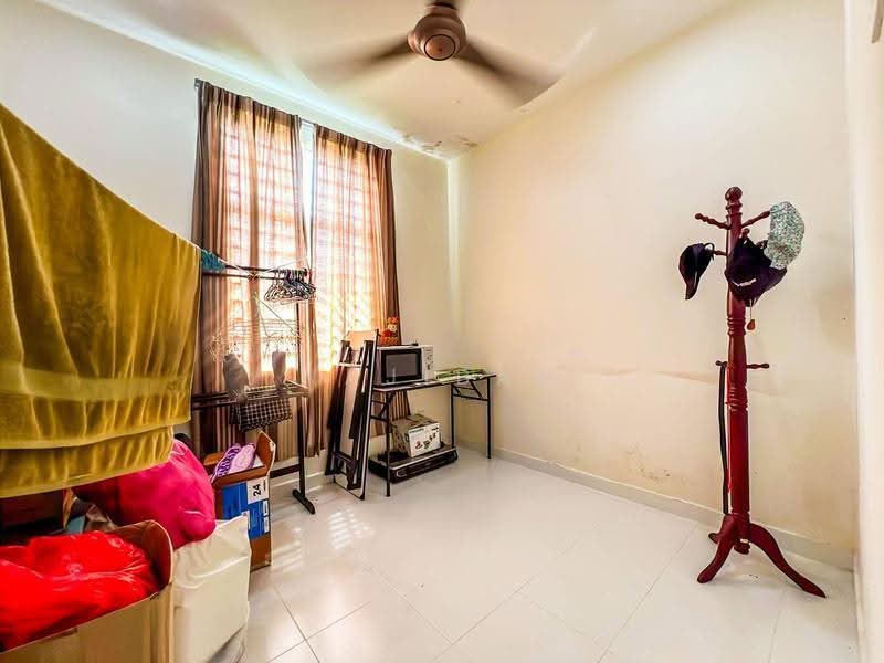 Bungalow House for Sale in Mahkota Hills (Lenggeng) - Najibah Sahari - Bedroom - PropertyGuru.com.my
