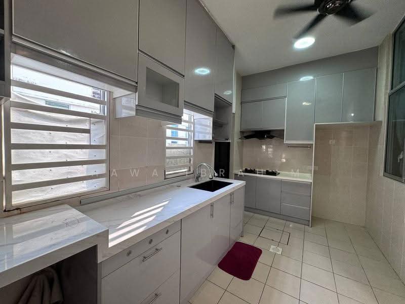 Rumah Teres 2-Tingkat untuk Dijual di Kajang (Selangor) - Hawa Ibrahim - Kitchen - PropertyGuru.com.my