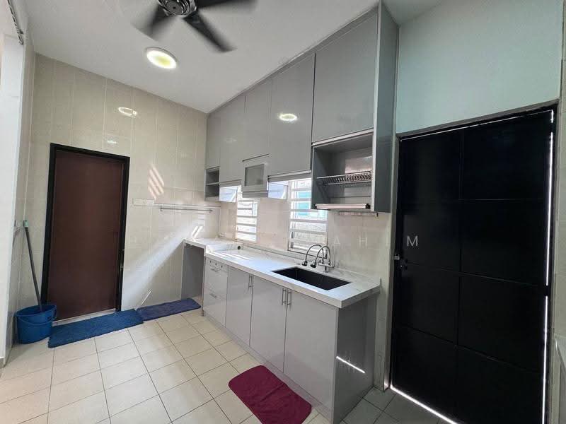 Rumah Teres 2-Tingkat untuk Dijual di Kajang (Selangor) - Hawa Ibrahim - Kitchen - PropertyGuru.com.my