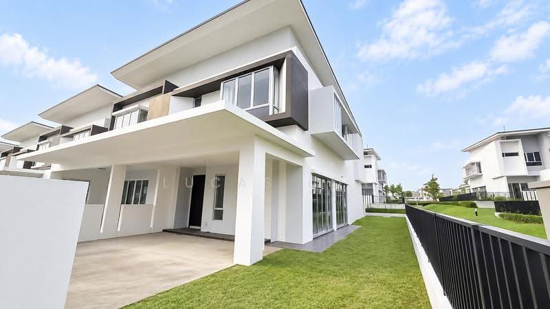 2-storey Terraced House for Sale in Rawang (Selangor) - Lucas Loh - Exterior - PropertyGuru.com.my