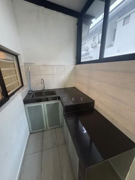 2-storey Terraced House for Sale in Bandar Tasik Puteri (Rawang) - Nicky Lai - Kitchen - PropertyGuru.com.my
