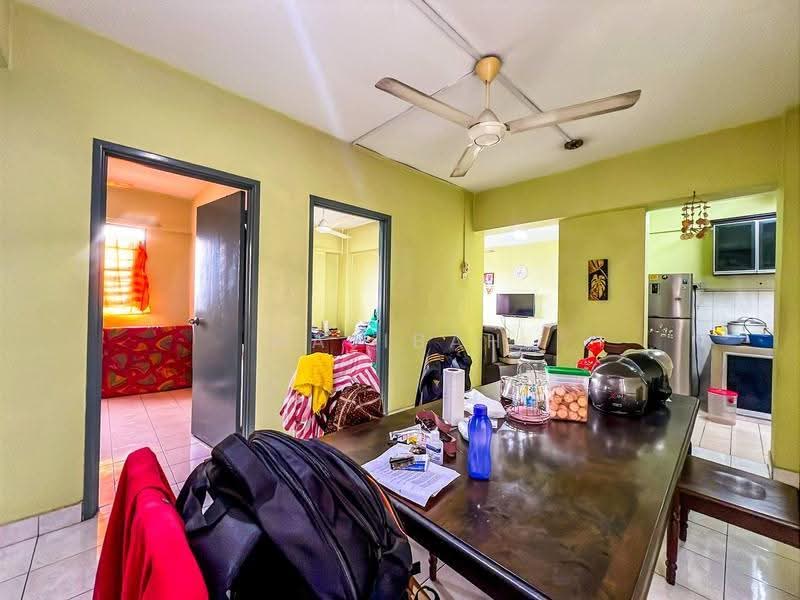 Apartment for Sale at Avenue Court - Najibah Sahari - Living Room - PropertyGuru.com.my